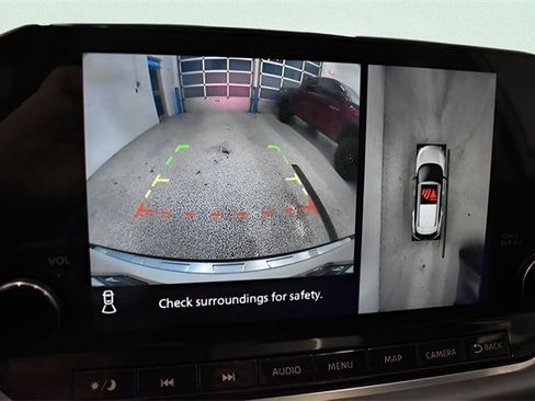 Used 2021 Nissan Rogue Platinum image 22