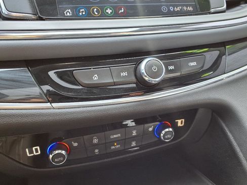 Used 2020 Buick Enclave Essence w/ Sport Touring Edition image 21