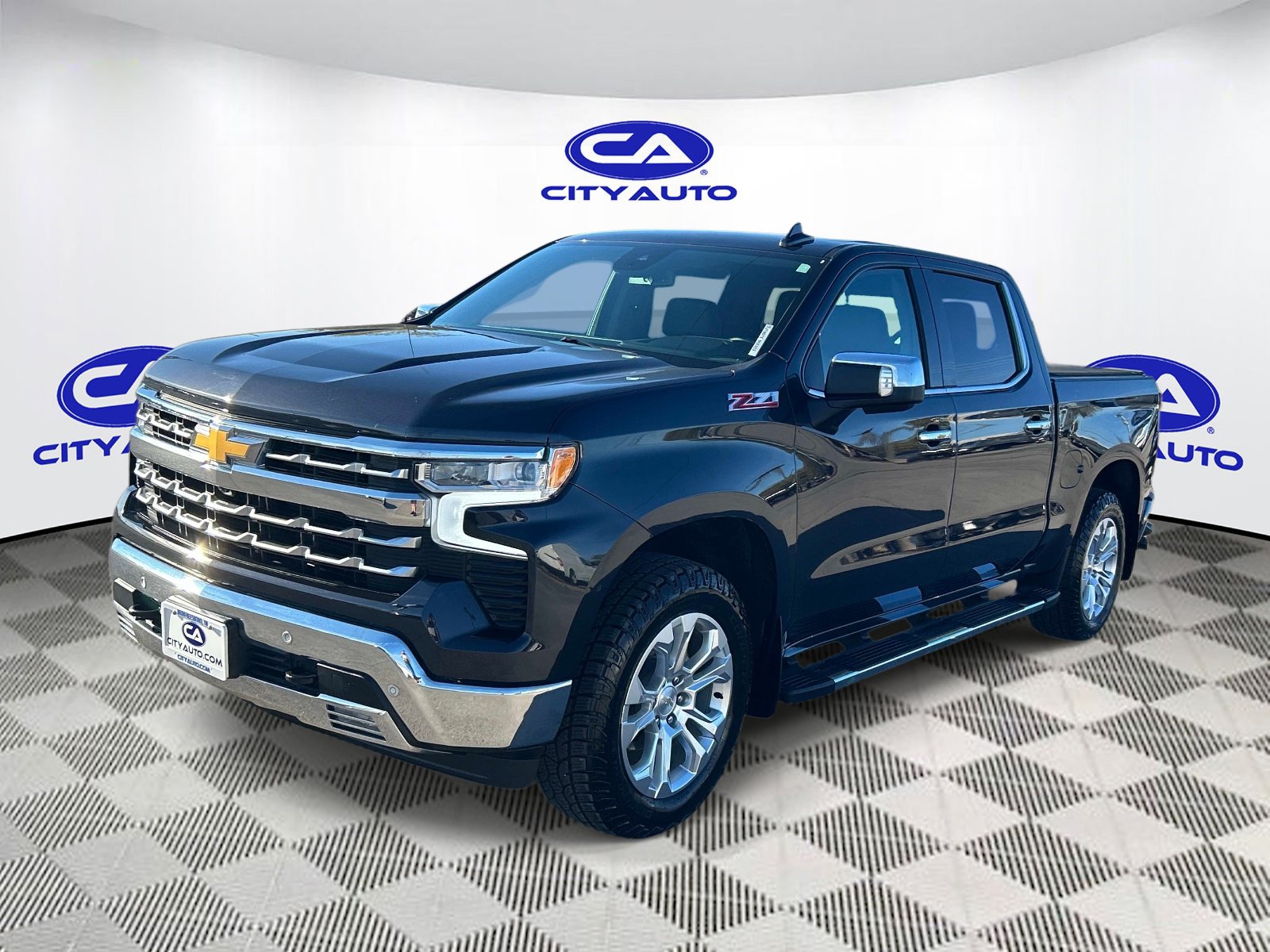 Used 2024 Chevrolet Silverado 1500 LTZ AWD/4WD image 8