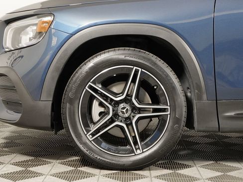 Certified 2023 Mercedes-Benz GLB 250 4MATIC image 9