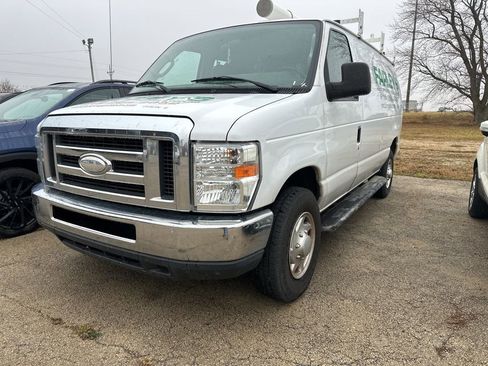 Used 2014 Ford E-250 and Econoline 250 w/ Power Group image 14