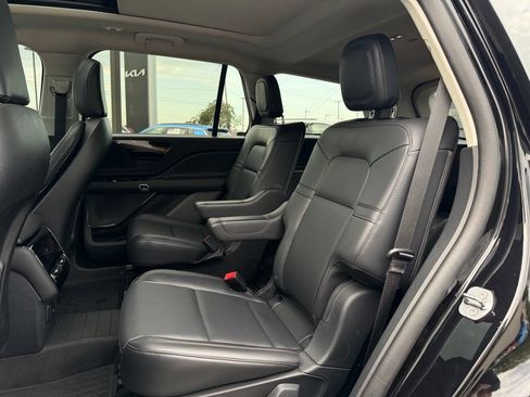Used 2025 Lincoln Aviator 2WD image 26