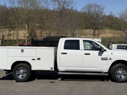 Used 2018 RAM 3500 Tradesman w/ Chrome Appearance Group image 2