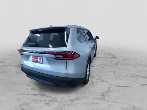 Certified 2025 Toyota Grand Highlander AWD image 9
