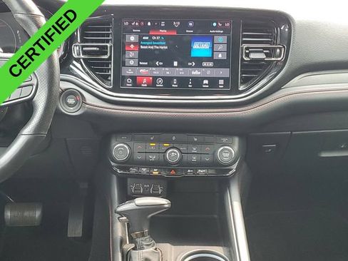 Used 2025 Dodge Durango GT AWD/4WD image 26