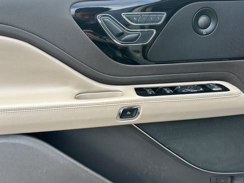 Used 2023 Lincoln Aviator Reserve w/ Elements Package Plus image 12