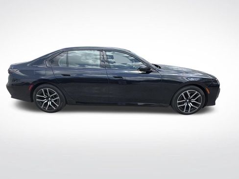 Used 2025 BMW 740i RWD image 4