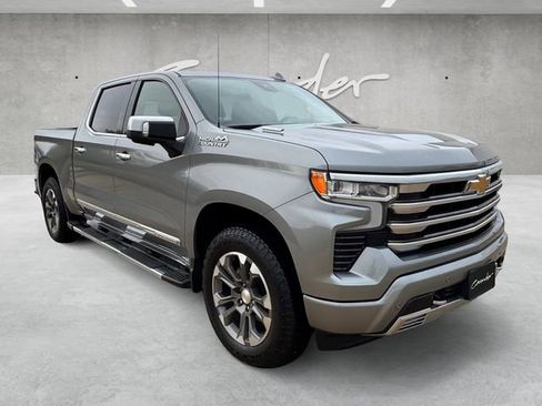 Used 2024 Chevrolet Silverado 1500 High Country w/ Technology Package image 2