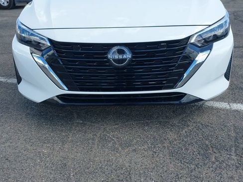 Used 2024 Nissan Sentra SV FWD image 1