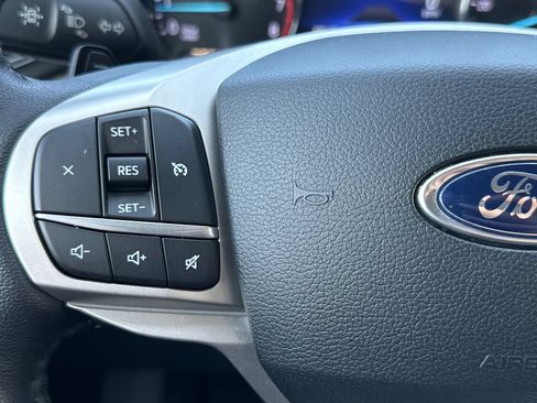 Used 2020 Ford Explorer XLT RWD image 15