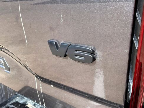 Used 2021 Toyota Tacoma SR5 image 8