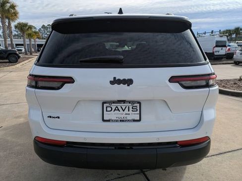 New 2025 Jeep Grand Cherokee L Altitude image 5