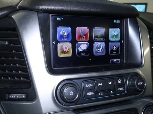 Used 2019 Chevrolet Suburban LT image 27