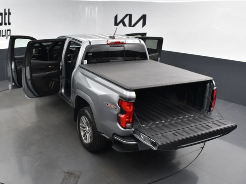 Used 2024 Chevrolet Colorado LT w/ LT Convenience Package III AWD/4WD image 31