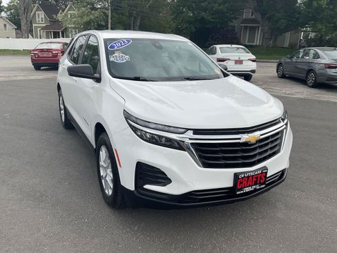 Used 2023 Chevrolet Equinox LS w/ LS Convenience Package AWD/4WD image 7