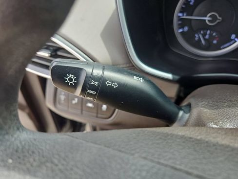 Used 2019 Hyundai Santa Fe SE FWD image 21