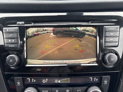 Used 2019 Nissan Rogue SV image 23