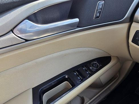 Used 2016 Ford Fusion SE image 29