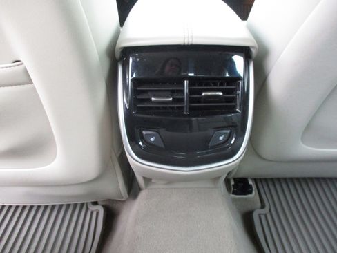 Used 2016 Cadillac XTS Luxury w/ Driver Awareness Package image 38