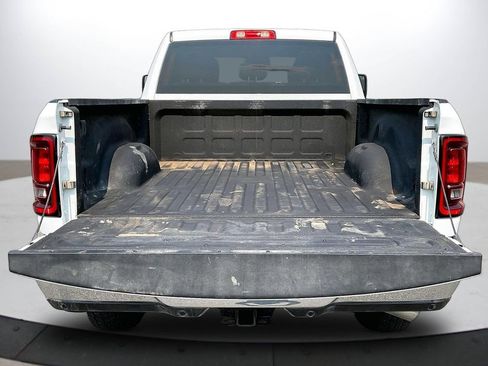 Used 2025 RAM 2500 Big Horn AWD/4WD image 26