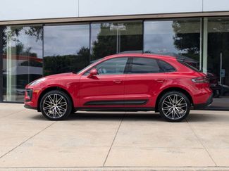 Certified 2025 Porsche Macan video 2