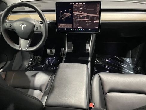 Used 2020 Tesla Model Y Performance image 5