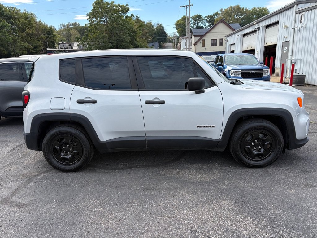 Used 2021 Jeep Renegade Sport FWD image 2