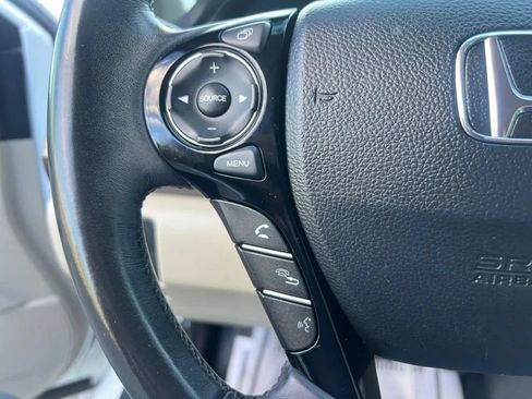 Used 2017 Honda Accord EX-L image 45