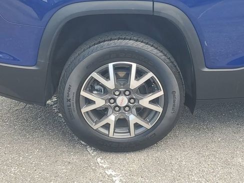 Certified 2023 GMC Acadia SLE w/ Driver Convenience Package image 6