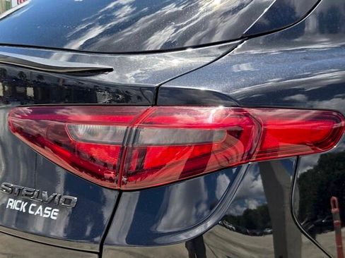 Used 2020 Alfa Romeo Stelvio w/ Nero Edizione RWD image 9