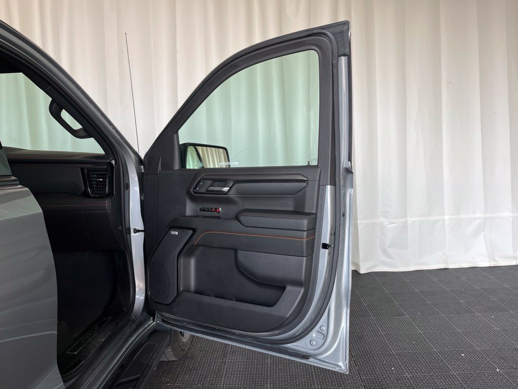 Used 2024 GMC Sierra 1500 AT4 w/ AT4 Premium Package AWD/4WD image 18