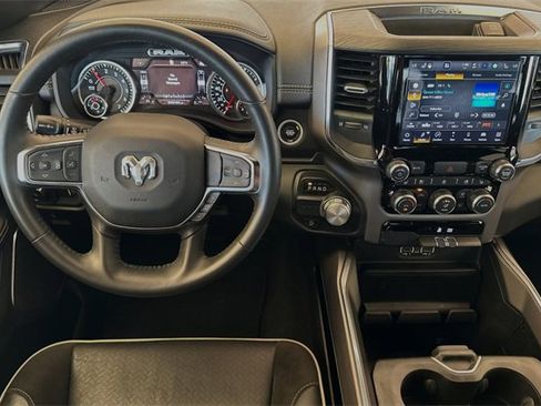 Used 2024 RAM 1500 Laramie image 14
