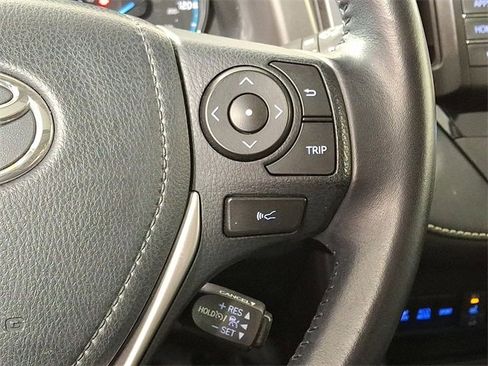 Used 2017 Toyota RAV4 Limited image 23