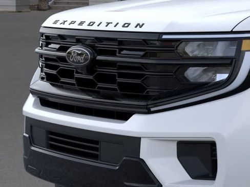 New 2026 Ford Expedition Max Platinum image 18