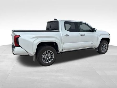 Used 2024 Toyota Tacoma Limited w/ Limited Package (LT) AWD/4WD image 5