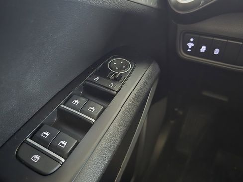 Used 2024 Kia Soul LX image 17