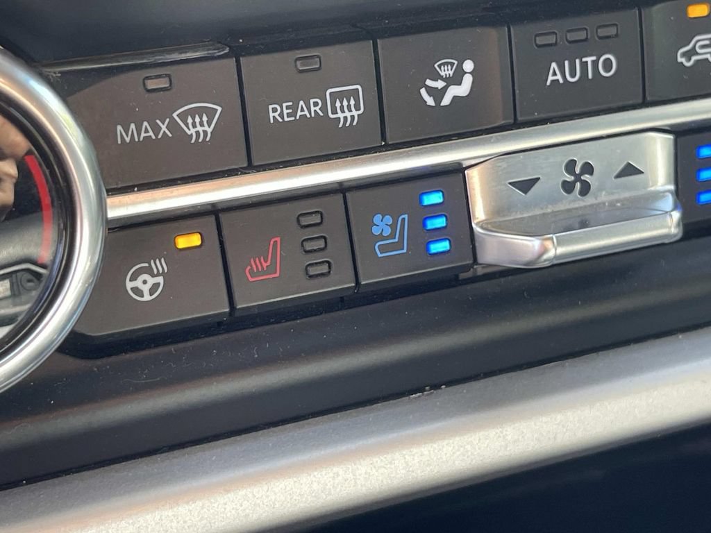 Used 2024 Ford Expedition XLT AWD/4WD image 24