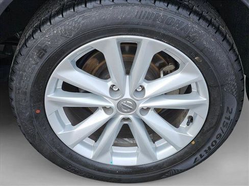 Used 2018 Nissan Rogue Sport S w/ S Appearance Package image 22