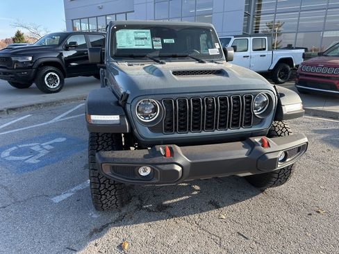New 2026 Jeep Gladiator Mojave w/ Safety Group image 8