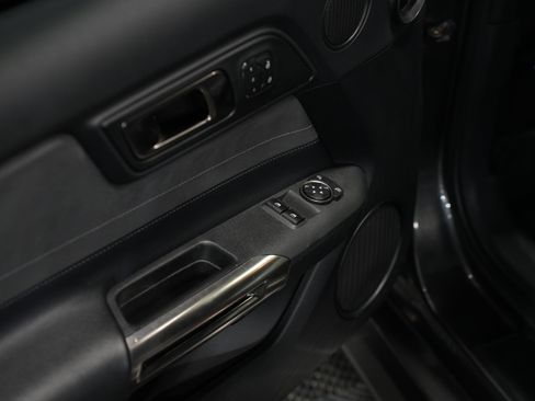 Used 2019 Ford Mustang Shelby GT350 w/ Technology Package image 27