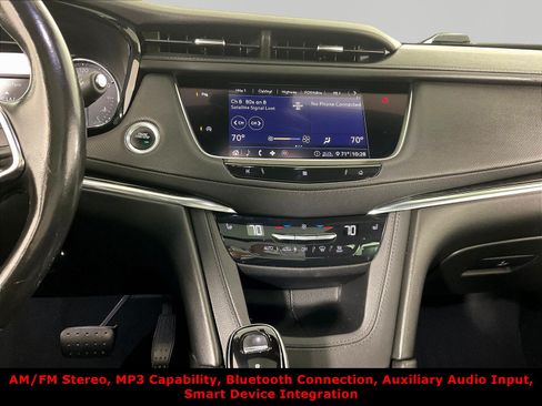 Used 2020 Cadillac XT5 Premium Luxury FWD image 9