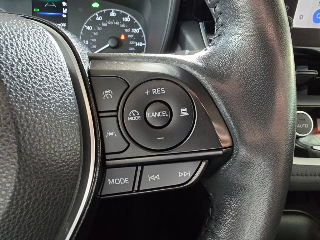 Used 2024 Toyota Corolla SE w/ SE Package FWD image 29