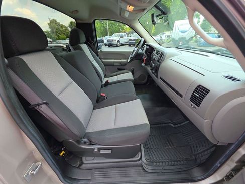 Used 2009 Chevrolet Silverado 1500 W/T RWD image 7