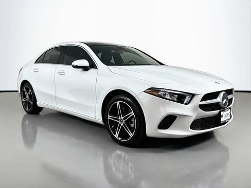 Used 2019 Mercedes-Benz A 220 4MATIC image 4