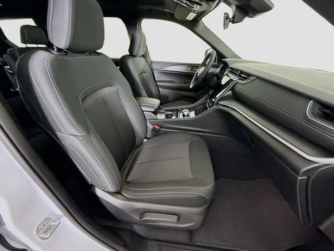 New 2026 Jeep Grand Cherokee L 4WD image 28