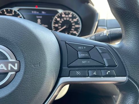 Used 2023 Nissan Altima 2.5 SV FWD image 23