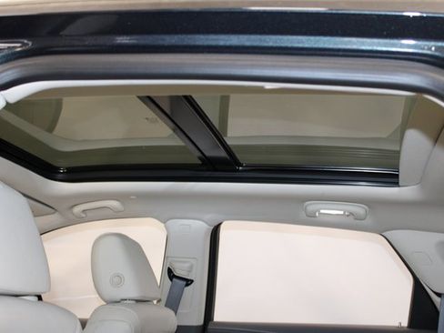 Certified 2023 Cadillac XT5 Premium Luxury image 10