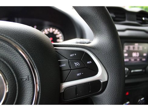 Used 2019 Jeep Renegade Sport image 24