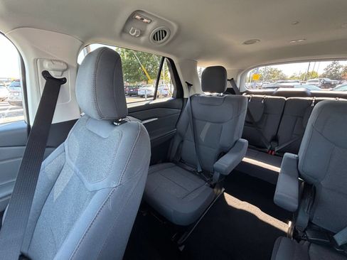 Used 2026 Ford Explorer Active AWD/4WD image 41