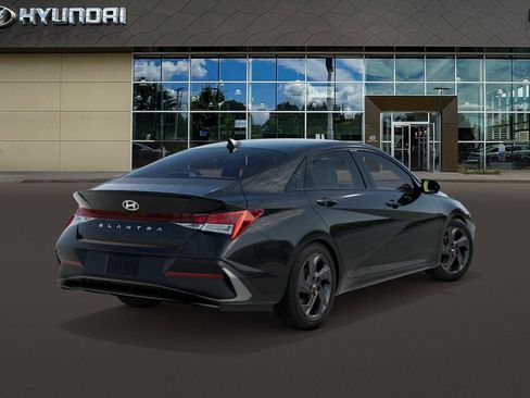 New 2026 Hyundai Elantra Sport FWD image 4